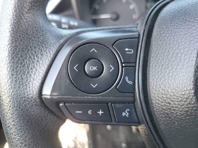 Used 2025 Toyota Corolla LE FWD image 6