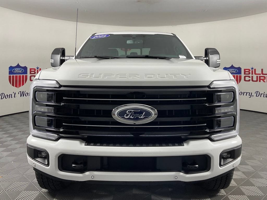 Certified 2025 Ford F250 Platinum w/ FX4 Off-Road Package AWD/4WD image 8