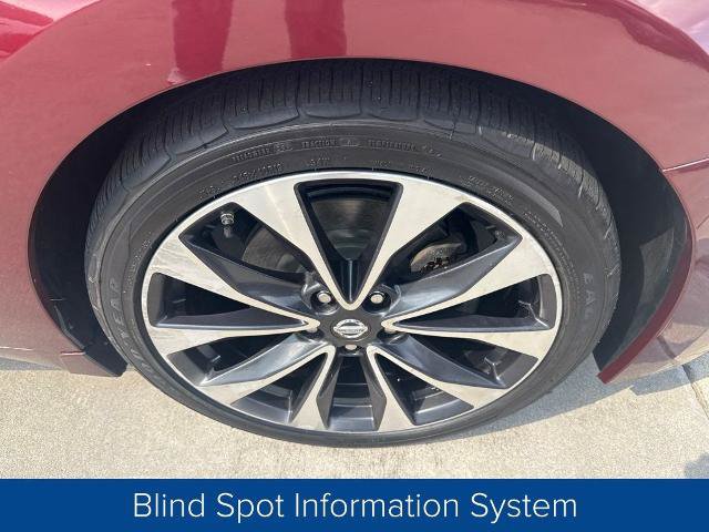 Used 2017 Nissan Maxima SR FWD image 7