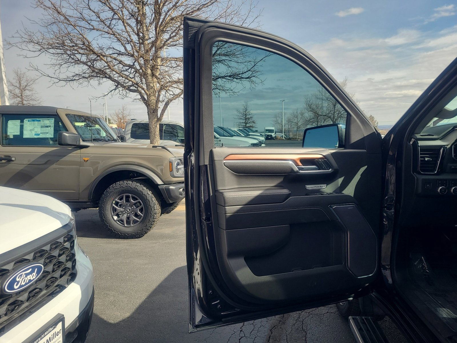 Used 2023 GMC Sierra 1500 Denali w/ Denali Reserve Package image 13