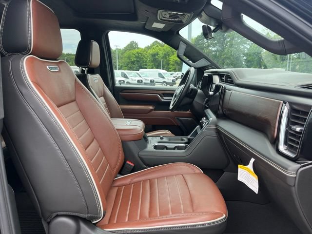 Used 2024 GMC Sierra 3500 Denali Ultimate AWD/4WD image 11