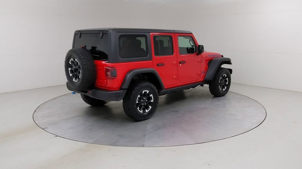 Used 2025 Jeep Wrangler Unlimited Rubicon 4xe w/ Convenience Group AWD/4WD image 13