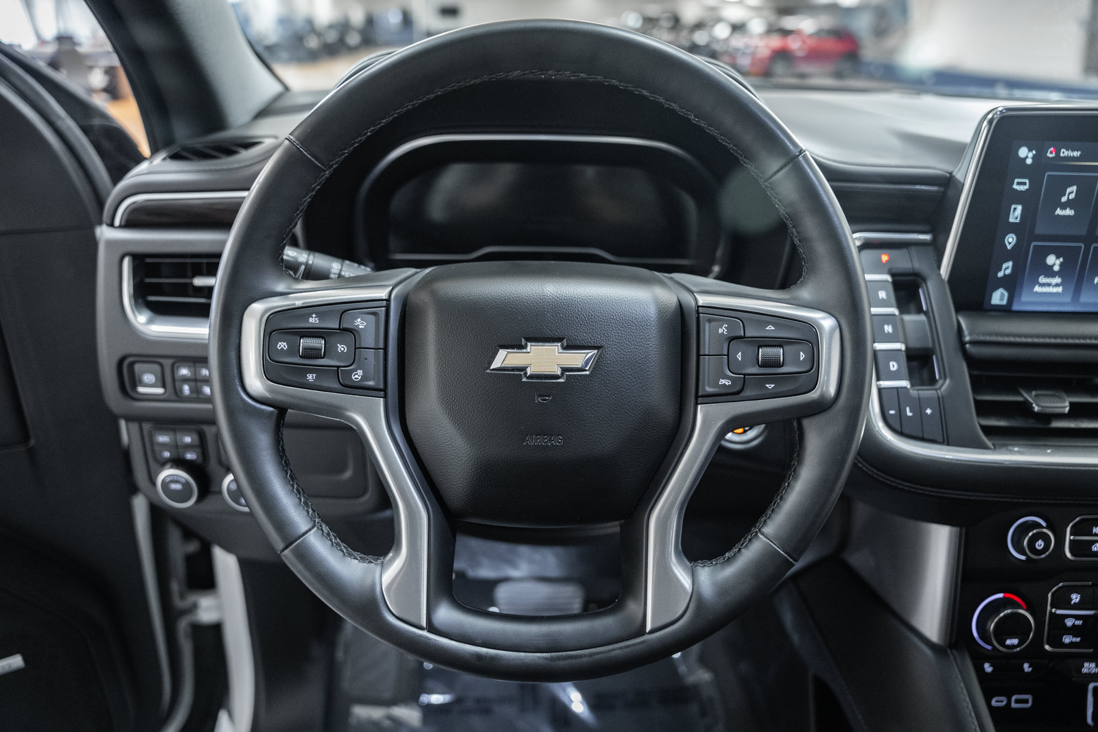 Used 2023 Chevrolet Suburban LT w/ Luxury Package AWD/4WD image 35