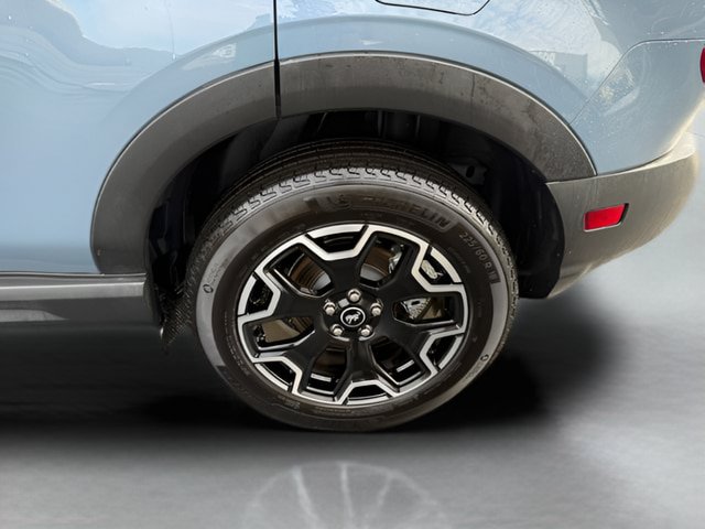Certified 2025 Ford Bronco Sport Outer Banks w/ Outer Banks Tech Package+ AWD/4WD image 26