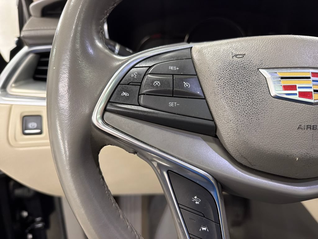 Used 2019 Cadillac XT5 Premium Luxury FWD image 21