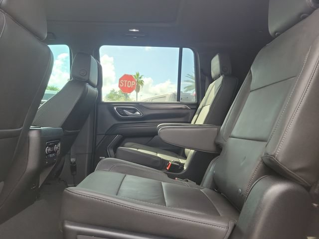 Used 2024 Chevrolet Suburban LT w/ LT Signature Package RWD image 12