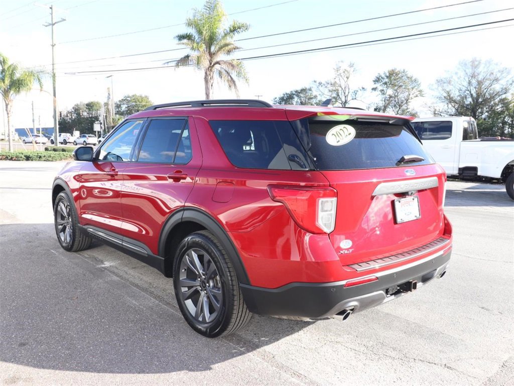 Certified 2022 Ford Explorer XLT w/ Equipment Group 202A image 3