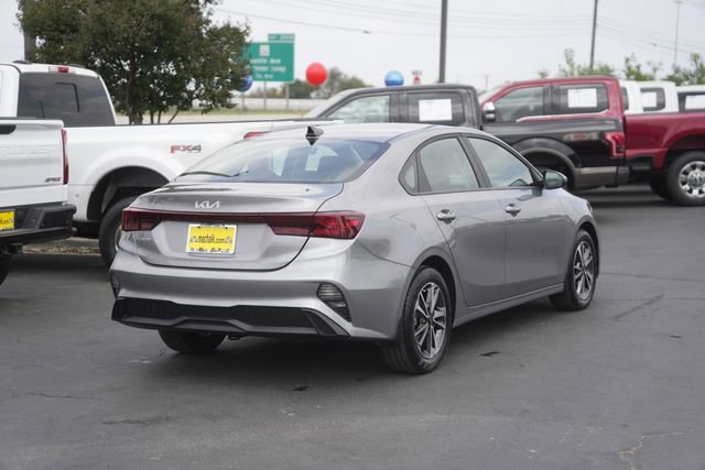 Used 2024 Kia Forte LXS w/ LXS Technology Package FWD image 3