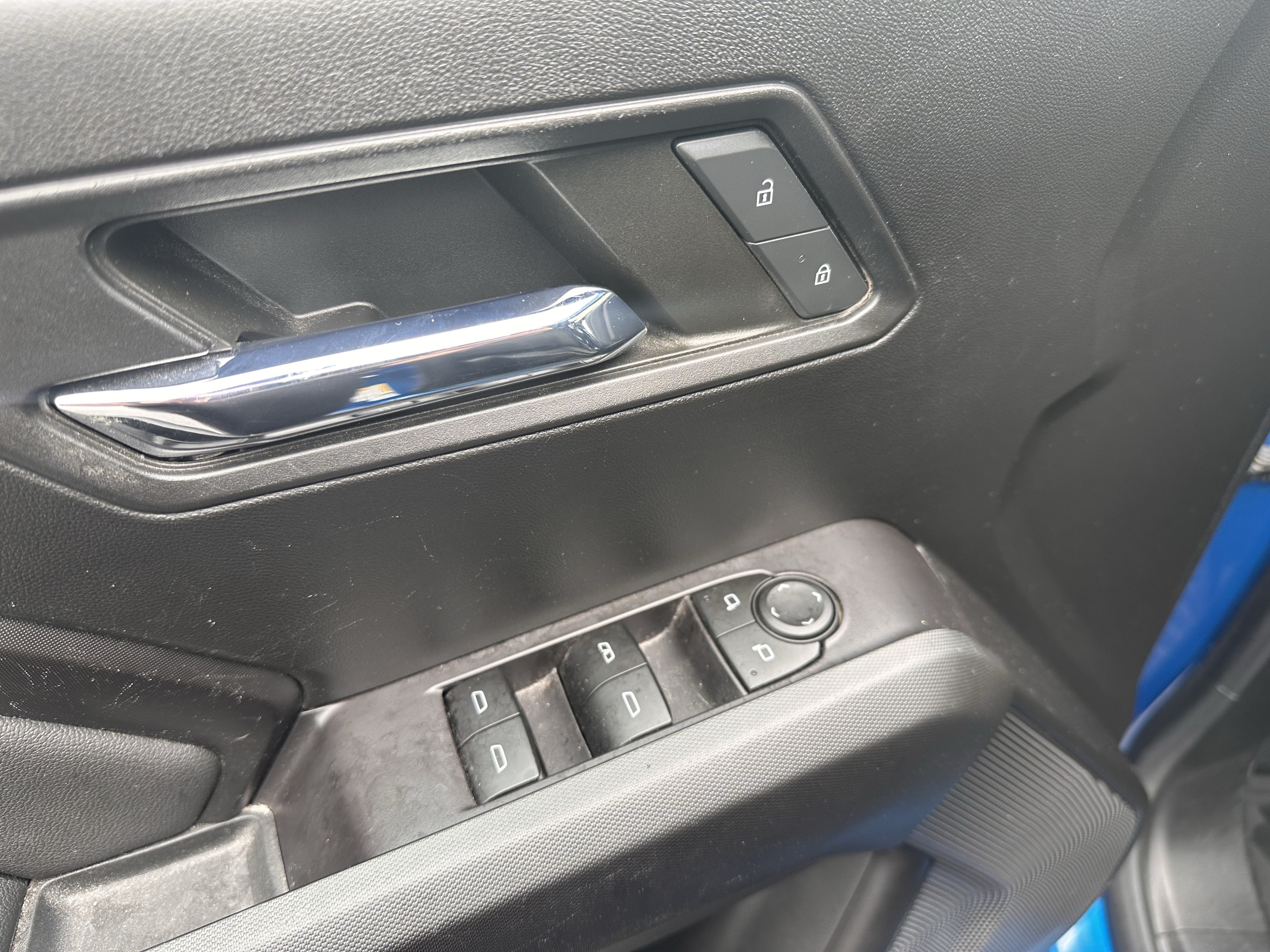 Used 2023 Chevrolet Colorado LT w/ LT Convenience Package II RWD image 18