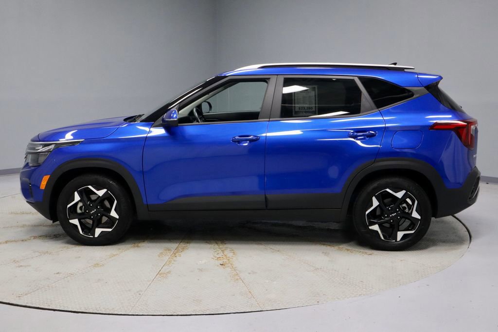 Used 2025 Kia Seltos S image 2