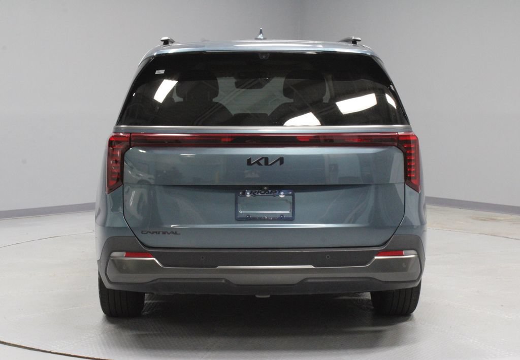 Used 2025 Kia Carnival SX Prestige FWD image 11
