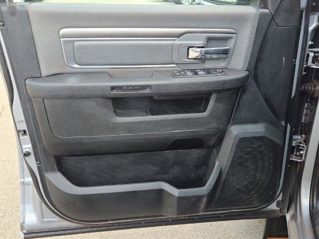 Used 2022 RAM 1500 Classic SLT image 18