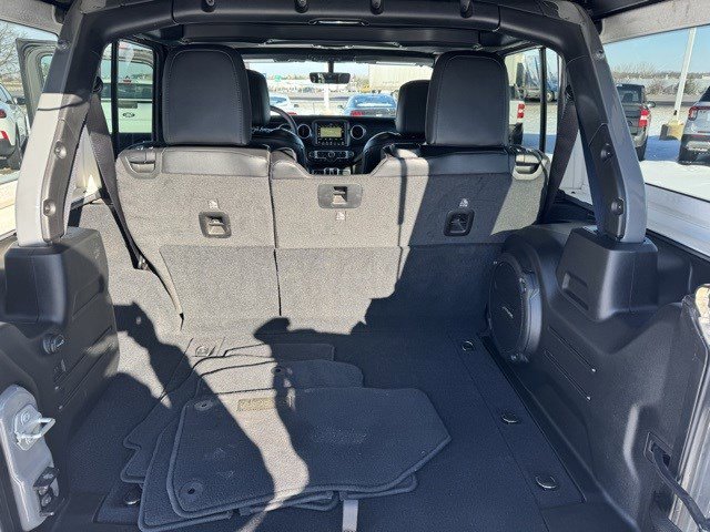 Used 2023 Jeep Wrangler Unlimited Sahara image 30