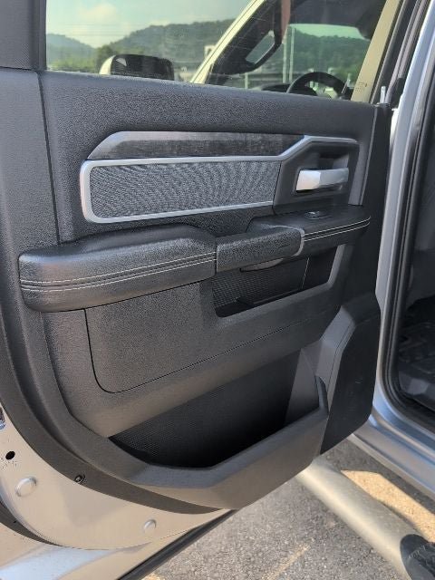 Used 2022 RAM 2500 Big Horn w/ Night Edition AWD/4WD image 15