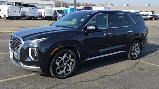 Used 2021 Hyundai Palisade Calligraphy image 2