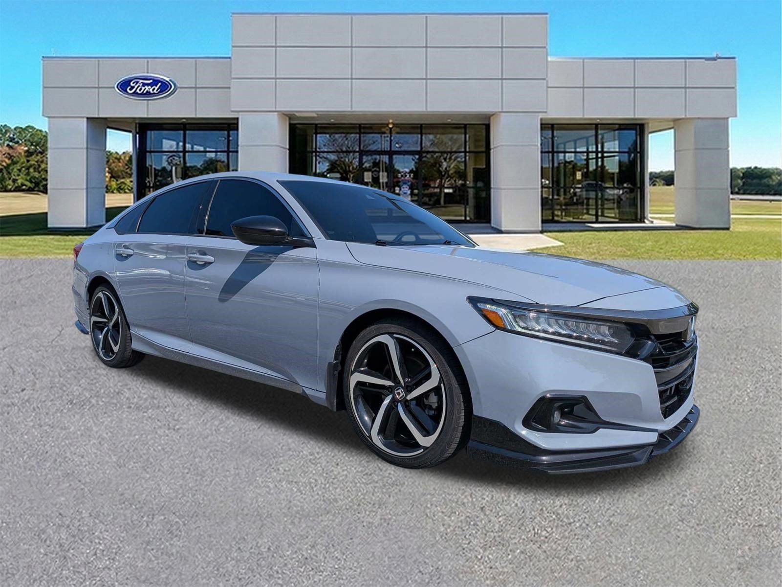 Used 2022 Honda Accord Sport image 2