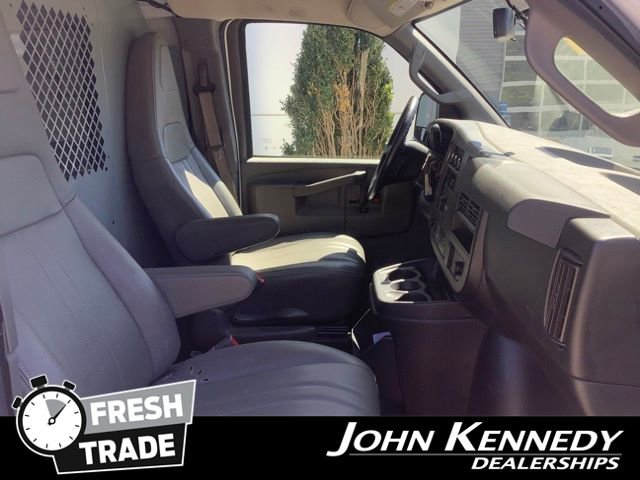Used 2021 Chevrolet Express 2500 w/ Driver Convenience Package RWD image 15