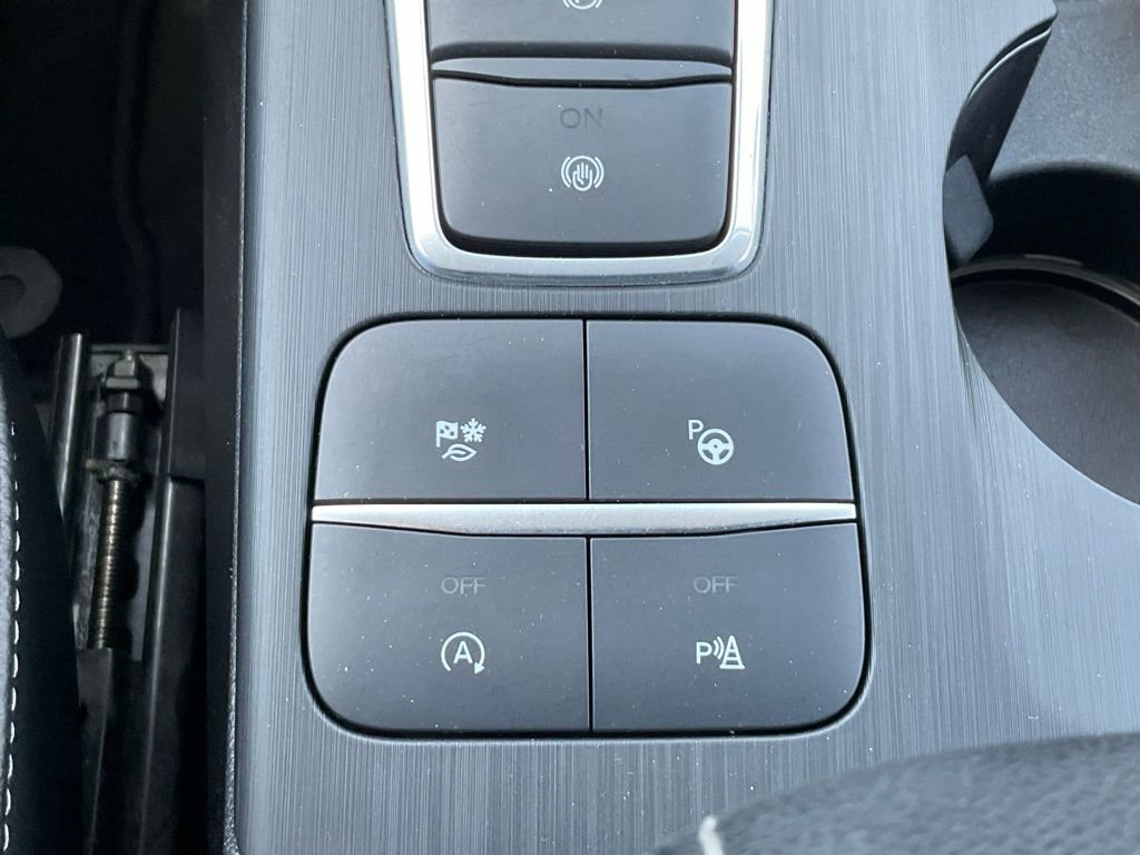 Certified 2021 Ford Escape Titanium w/ Class II Trailer Tow Package image 12