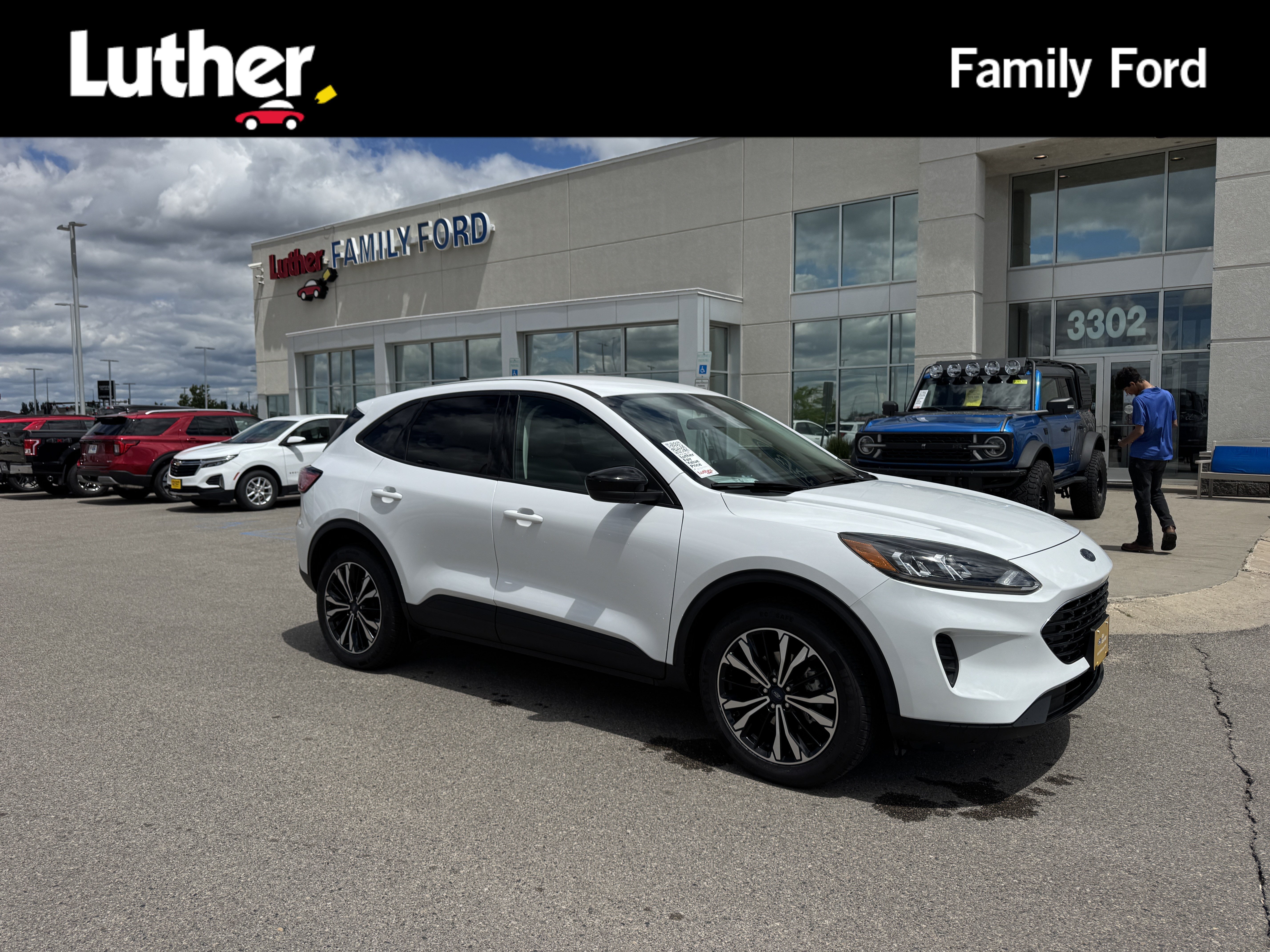 Certified 2022 Ford Escape SE w/ SE Sport Appearance Package AWD/4WD image 1