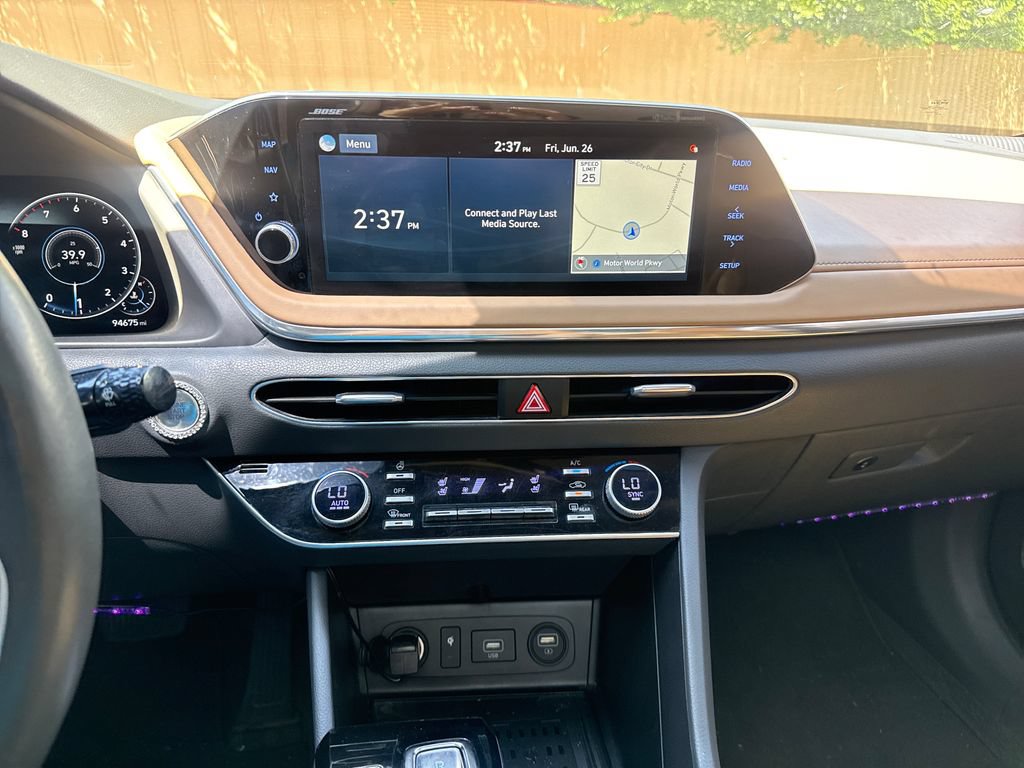 Used 2021 Hyundai Sonata Limited w/ Cargo Package FWD image 17