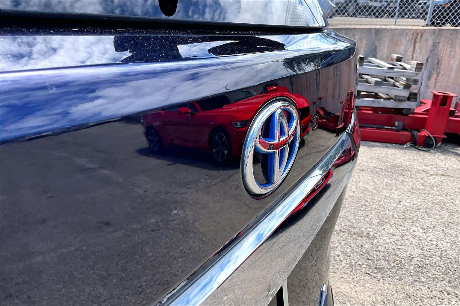 Used 2023 Toyota Sequoia Limited RWD image 31