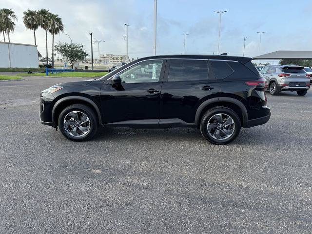 Used 2025 Nissan Rogue SV FWD image 8