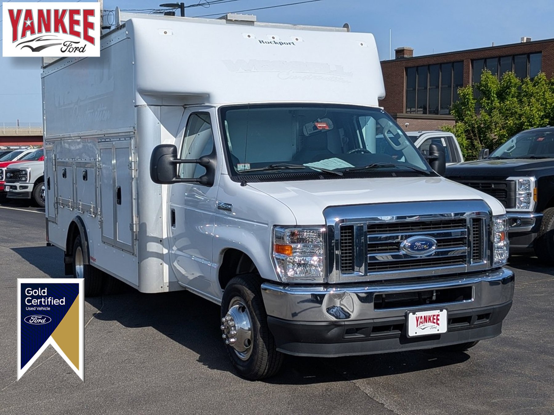 Certified 2022 Ford E-450 and Econoline 450 Super Duty w/ Power Windows & Locks Group RWD image 1