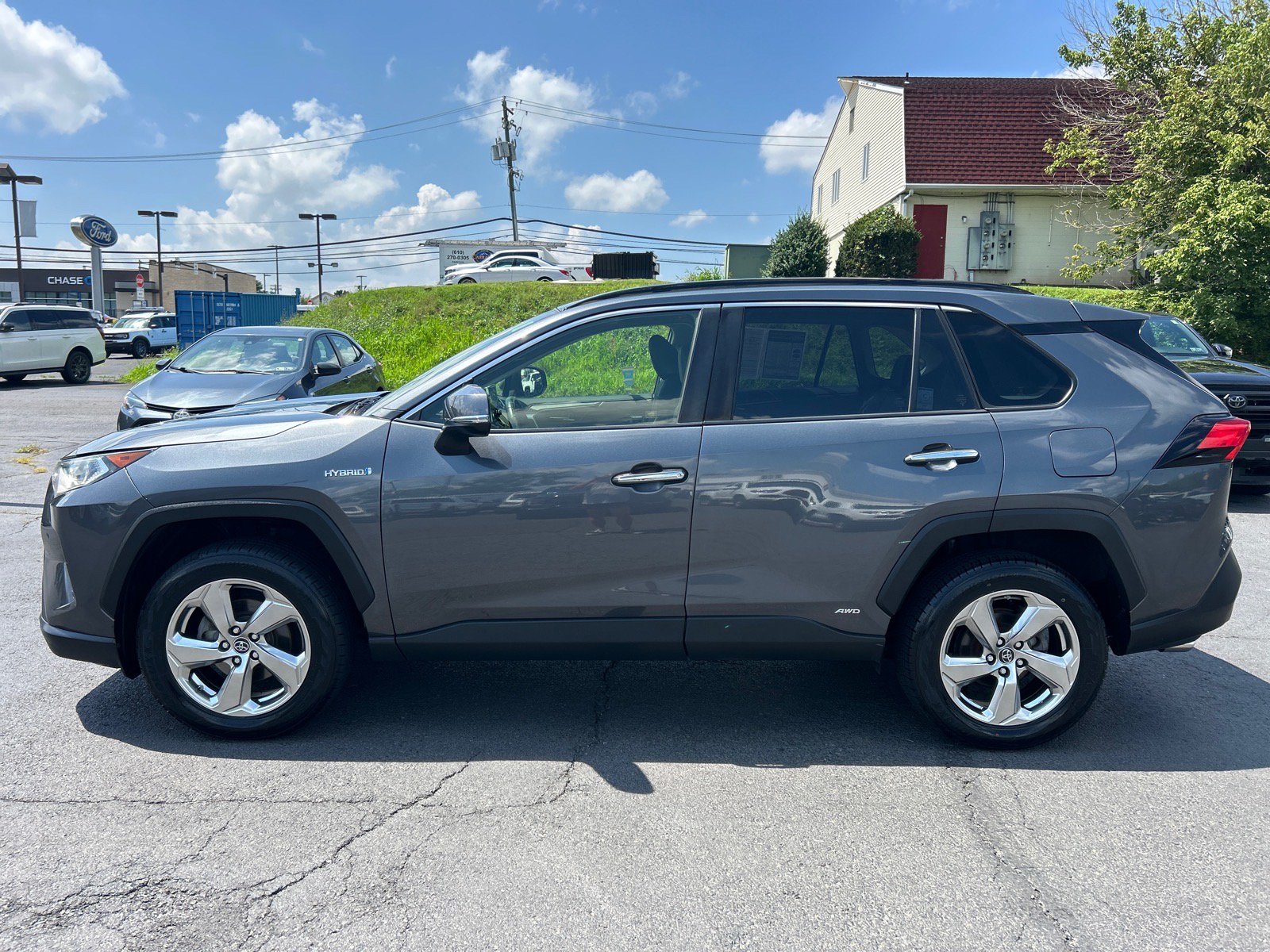Used 2019 Toyota RAV4 Limited w/ Carpet Mat Package AWD/4WD image 5