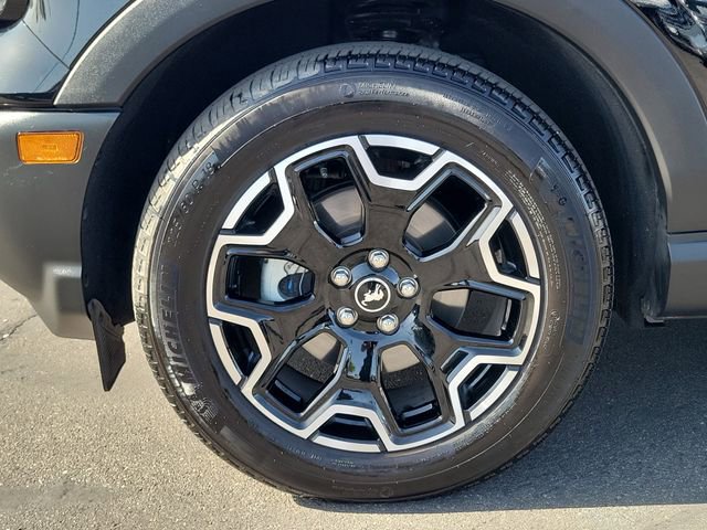 Certified 2025 Ford Bronco Sport Outer Banks w/ Outer Banks Tech Package+ AWD/4WD image 28