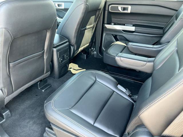 Certified 2024 Ford Explorer XLT w/ Equipment Group 202A AWD/4WD image 18