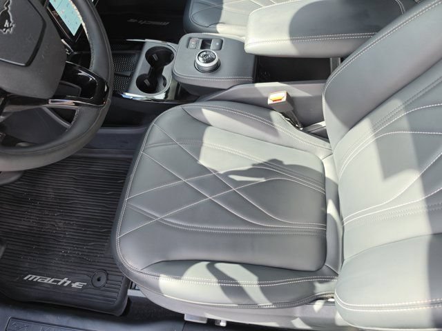 Certified 2022 Ford Mustang Mach-E Select w/ Comfort/Technology Package RWD image 22