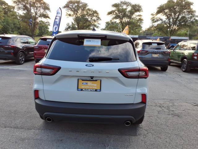 Certified 2025 Ford Escape ST-Line Select AWD/4WD image 4