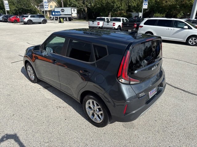 Used 2023 Kia Soul LX w/ LX Technology Package image 6