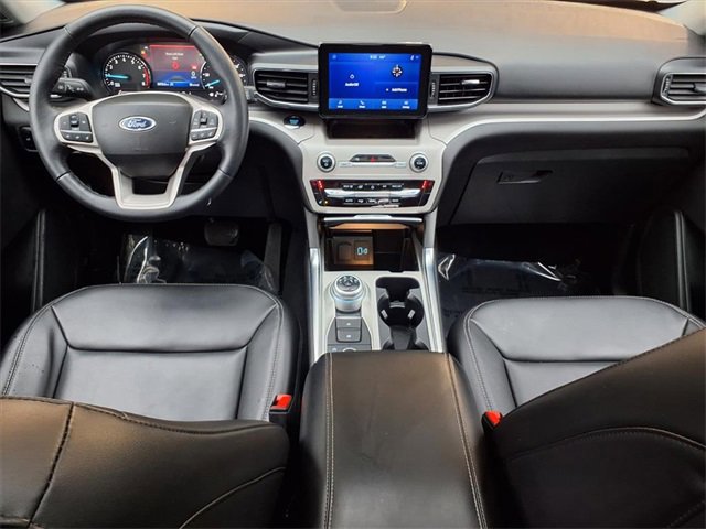 Certified 2023 Ford Explorer XLT w/ Equipment Group 202A image 17