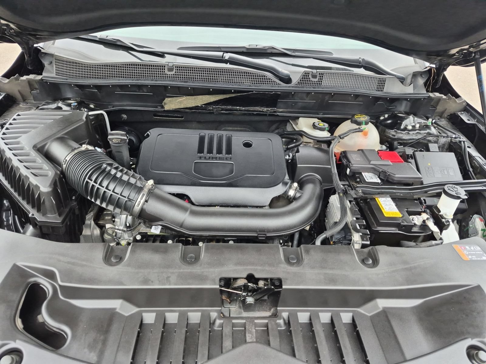 Used 2025 Chevrolet Blazer LT FWD image 32