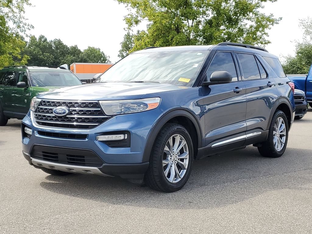 Certified 2020 Ford Explorer XLT w/ Equipment Group 202A AWD/4WD image 2