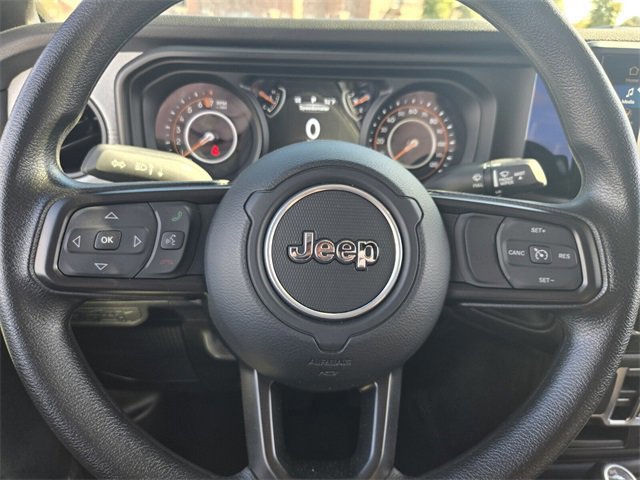 Used 2025 Jeep Gladiator Sport image 27