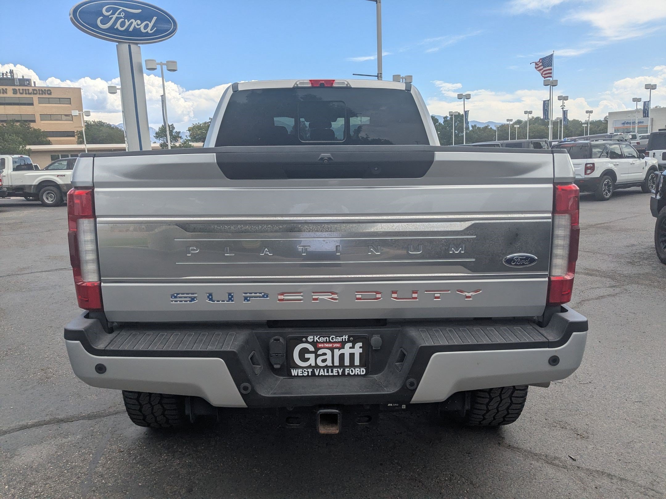 Certified 2019 Ford F350 Platinum w/ Platinum Ultimate Package AWD/4WD image 5