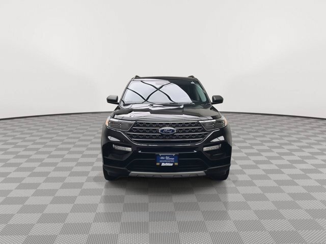 Certified 2023 Ford Explorer XLT w/ Equipment Group 202A AWD/4WD image 37