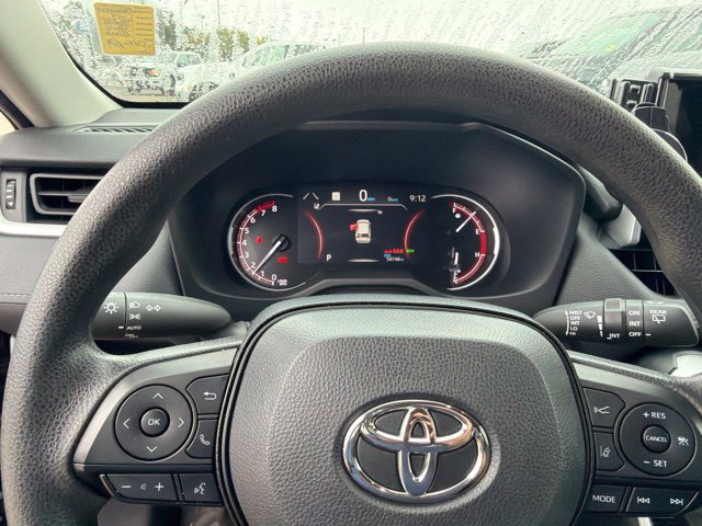 Used 2024 Toyota RAV4 XLE FWD image 10