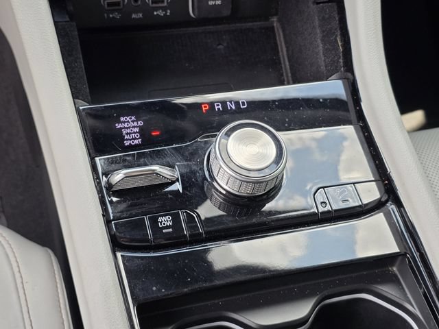 Used 2021 Jeep Grand Cherokee L Overland w/ Luxury Tech Group IV AWD/4WD image 30