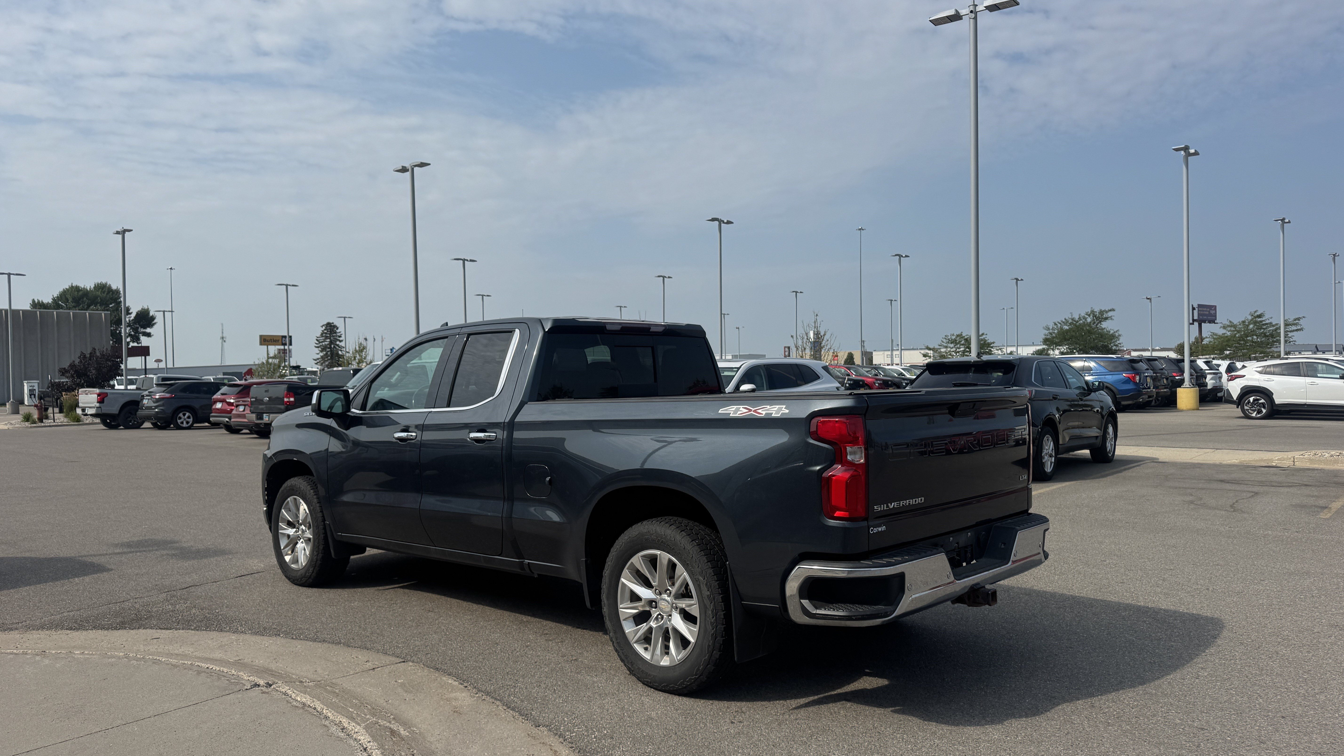 Used 2019 Chevrolet Silverado 1500 LTZ w/ LTZ Plus Package AWD/4WD image 4