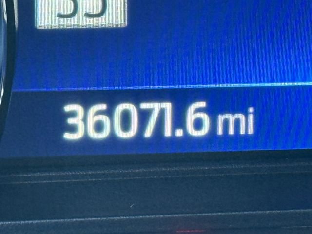 Certified 2022 Ford Explorer XLT w/ Equipment Group 202A image 17