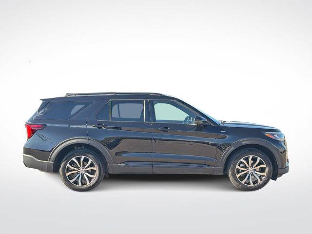 Certified 2025 Ford Explorer ST-Line AWD/4WD image 9