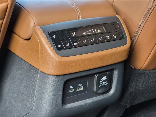 Used 2025 Nissan Pathfinder Platinum w/ Cargo Package FWD image 18
