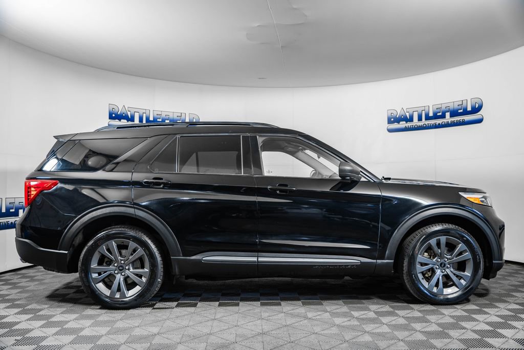 Certified 2021 Ford Explorer XLT w/ Equipment Group 202A image 5