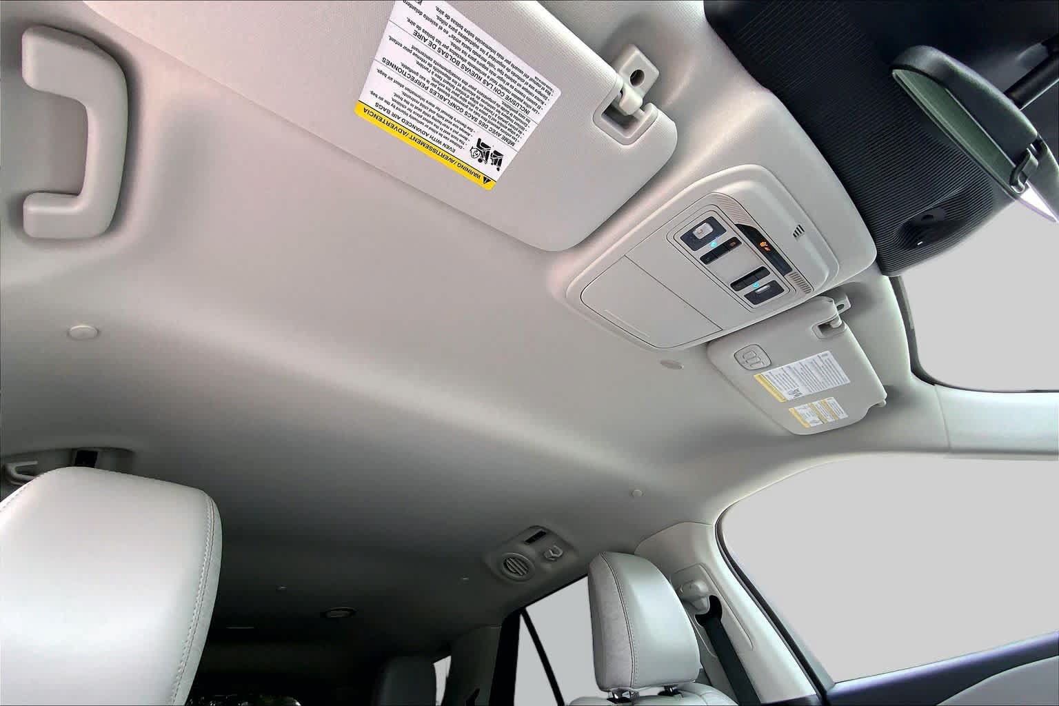 Certified 2025 Ford Explorer Active w/ Active Comfort Package RWD image 14