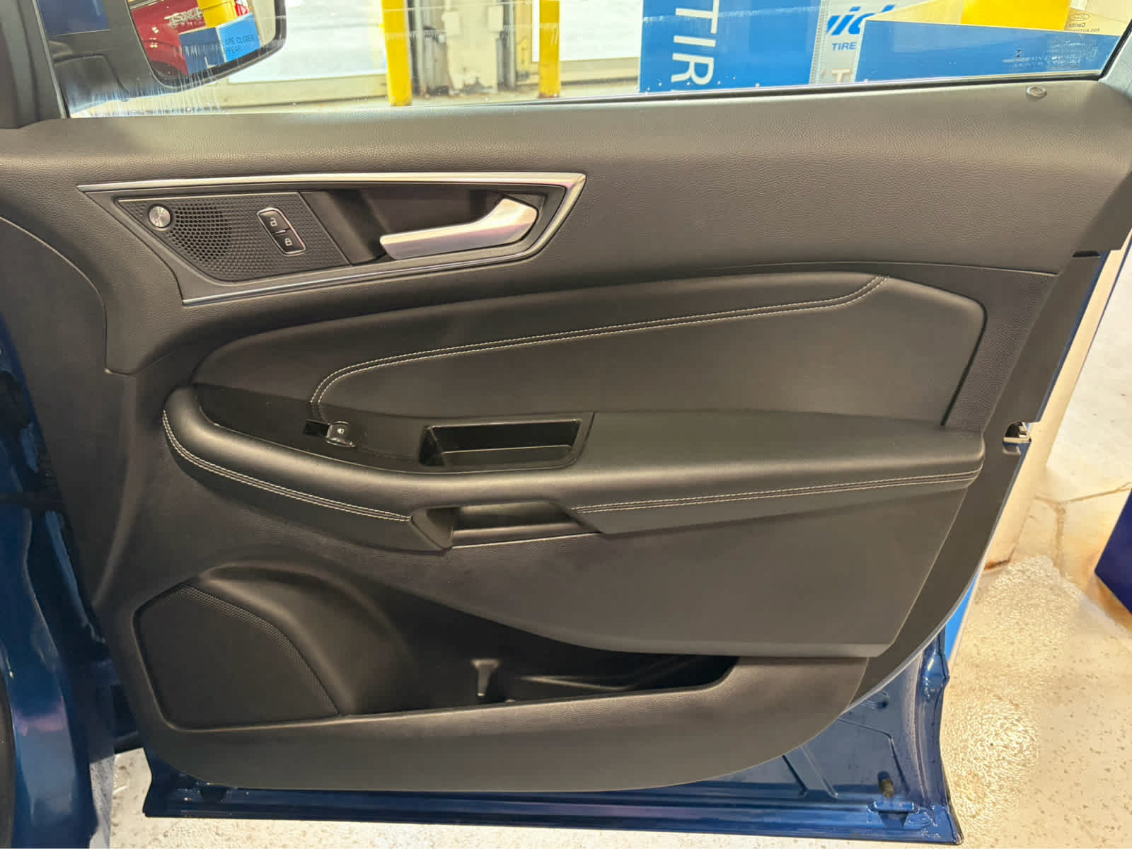 Certified 2020 Ford Edge Titanium AWD/4WD image 43
