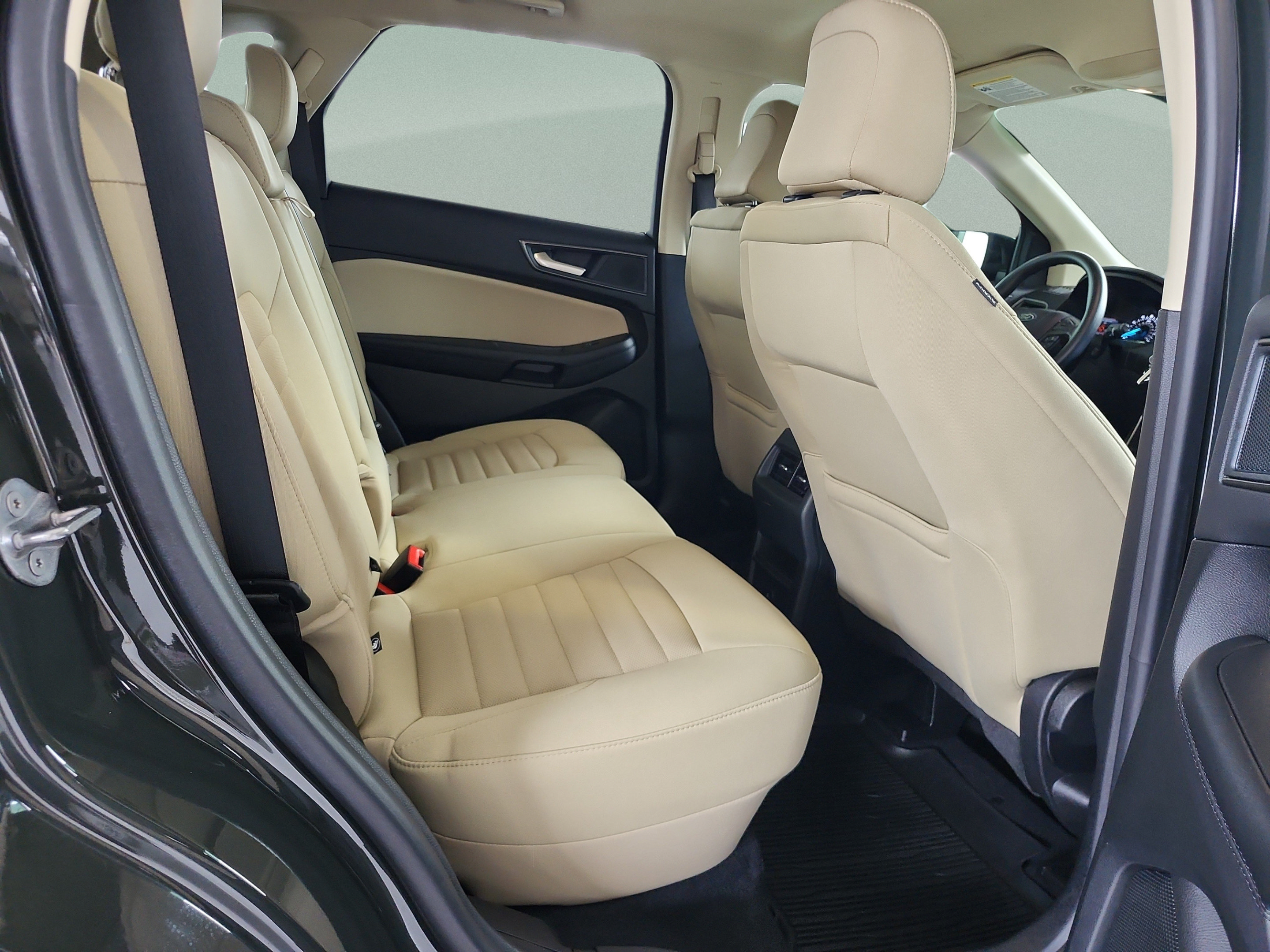 Certified 2024 Ford Edge SE w/ Black Appearance Package AWD/4WD image 19