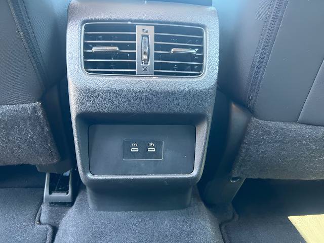 Used 2024 Nissan Rogue SV AWD/4WD image 27